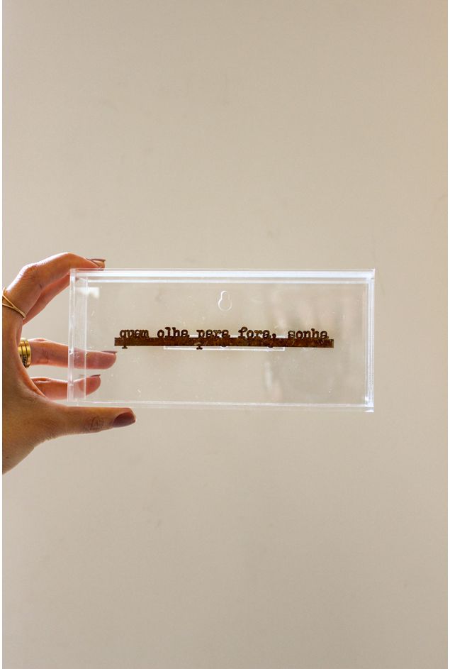 Quadro Acrilico Quem Olha Para Fora, Sonha Mercatto